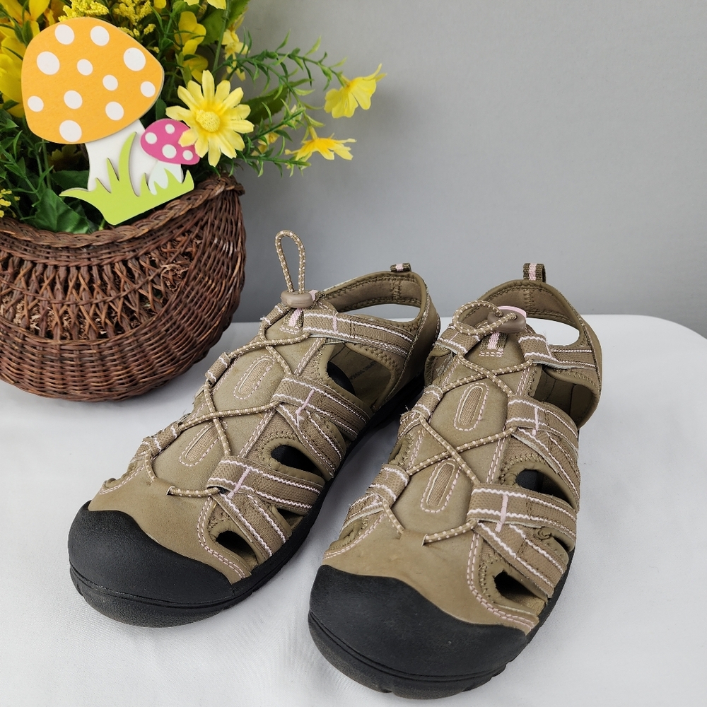 Alpine Design Women's Outdoor Tan Sandals Sz 9